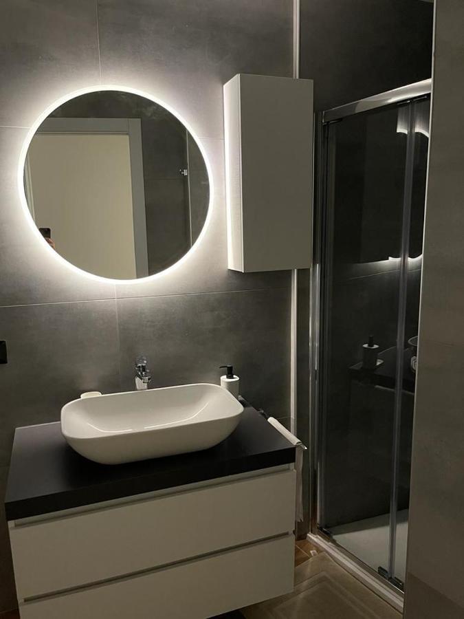 Kibilu - San Donato Vicinanze Irccs Policlinico Appartement San Donato Milanese Buitenkant foto